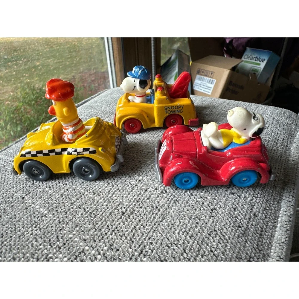 Vintage Playskool Muppets Peanuts Vehicles Bert Snoopy Towing Car Toys